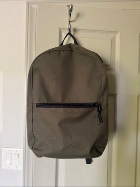 Unisex medium sized Olive Canvas Backpack